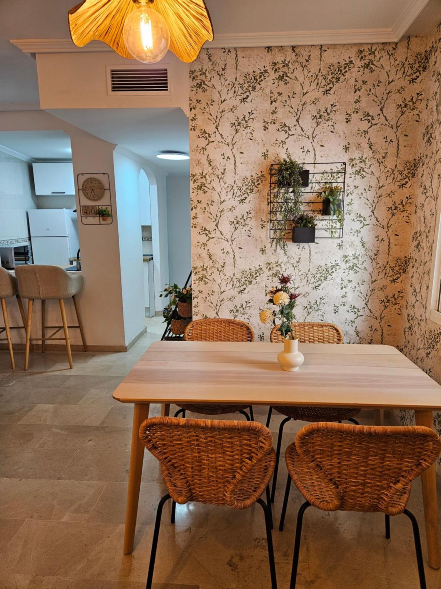 Apartment Alma De *